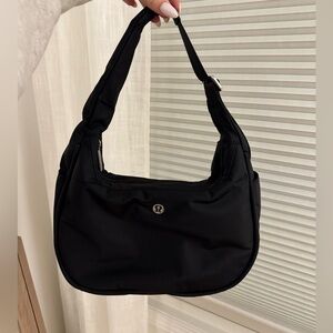 Lululemon City Essentials Shoulder bag